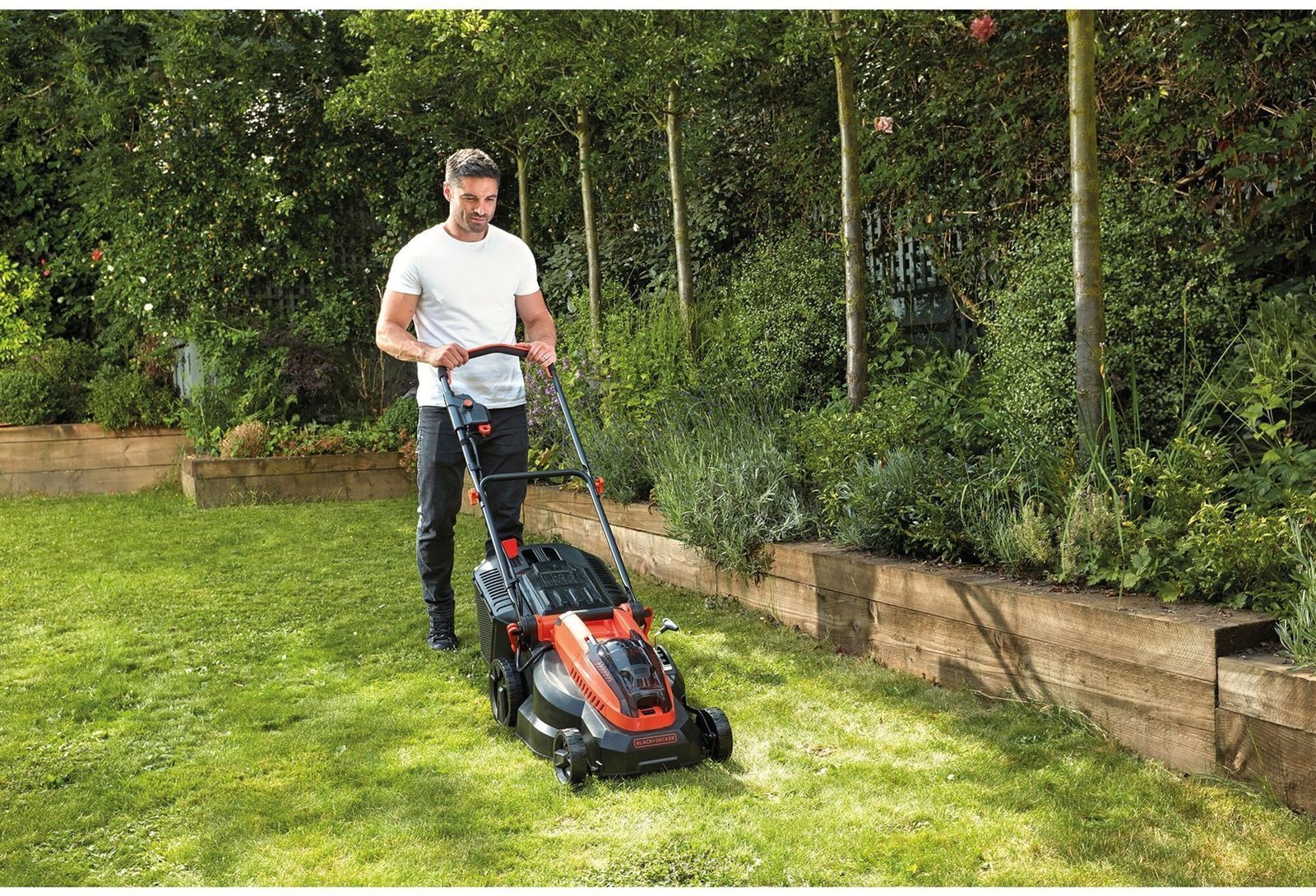 blackplusdecker-clm3825l2-36v-2x25ah-38cm-grasmaaier-clm3825l2-qw-2.jpeg